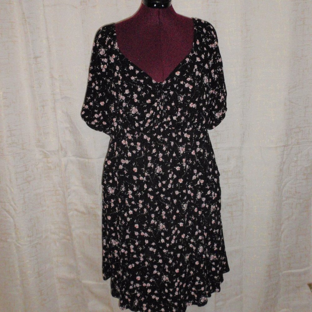 Torrid ditzy floral crinkle cut gauze puff sleeve peasant dress size 2X